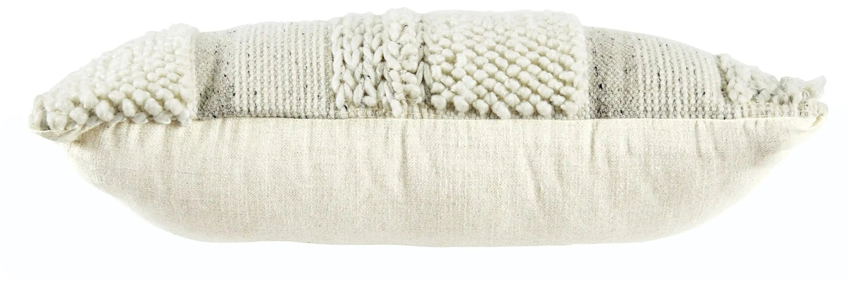 Standon - Pillow - Best Buy Furniture