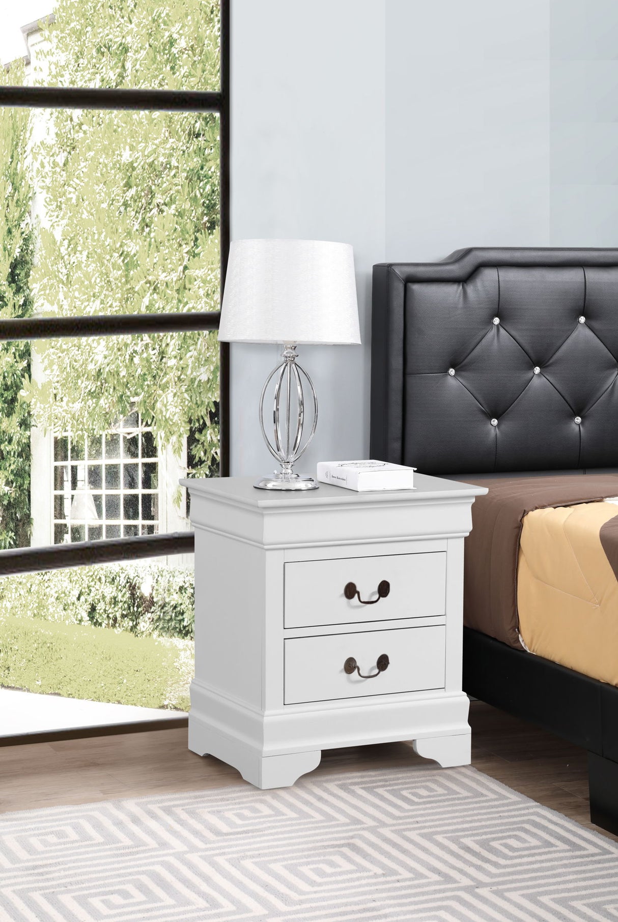 Traditional Style Design Nightstand