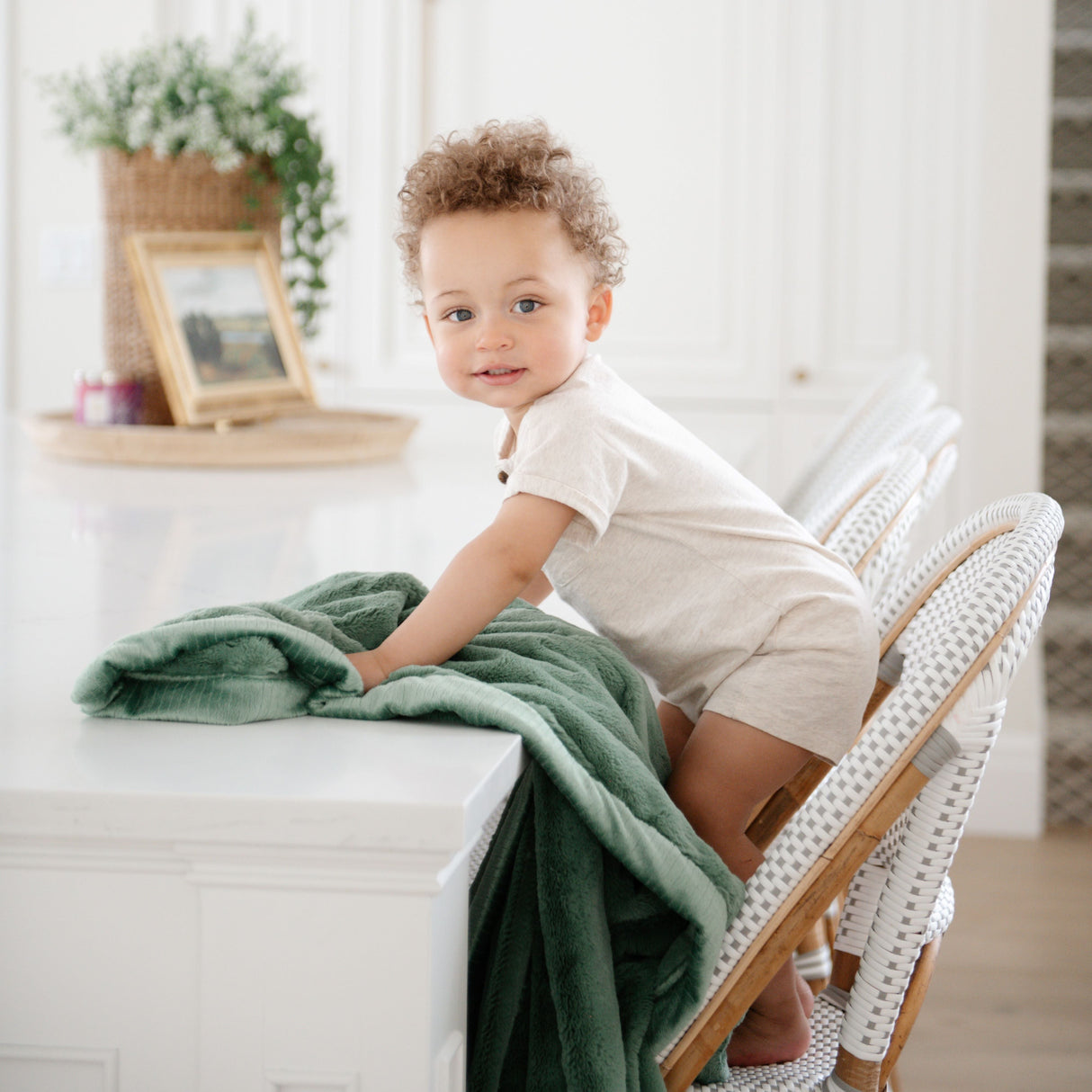 Lush Receiving Blanket 30x40 Inch by Saranoni