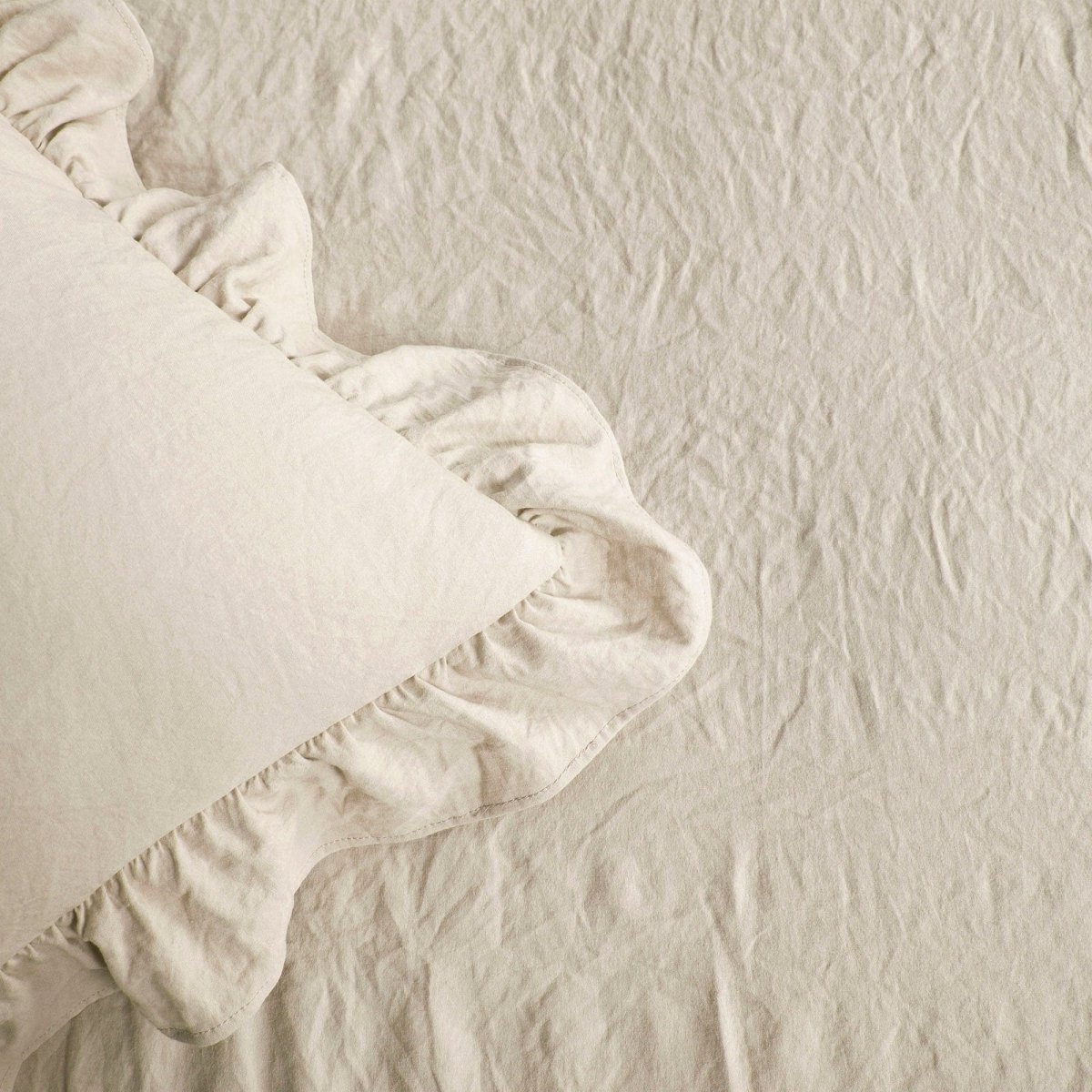 Ruffle Skirt Bedspread Set by LushDecor