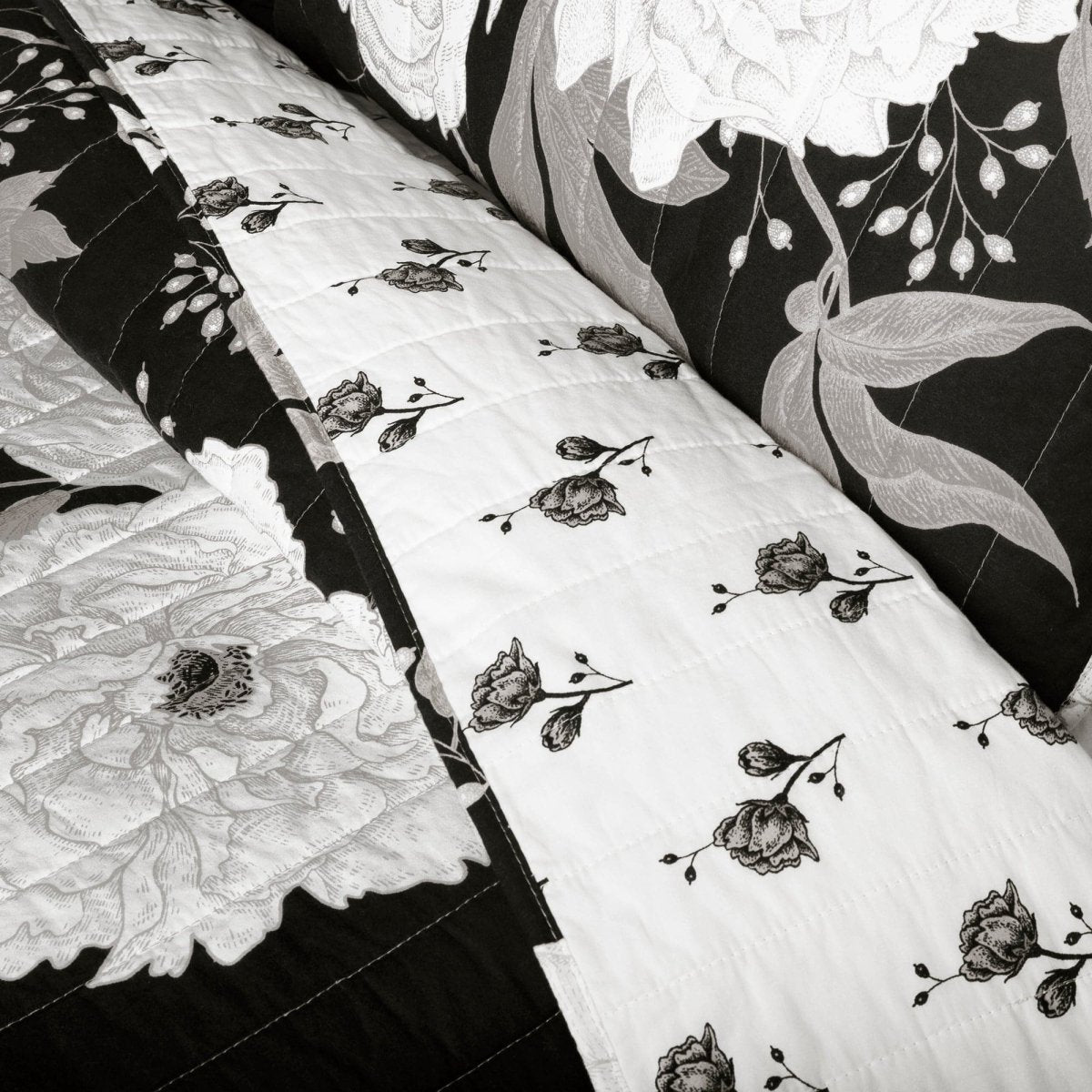 LushDecor Zinnia Floral 3 Piece Quilt Set - view 5