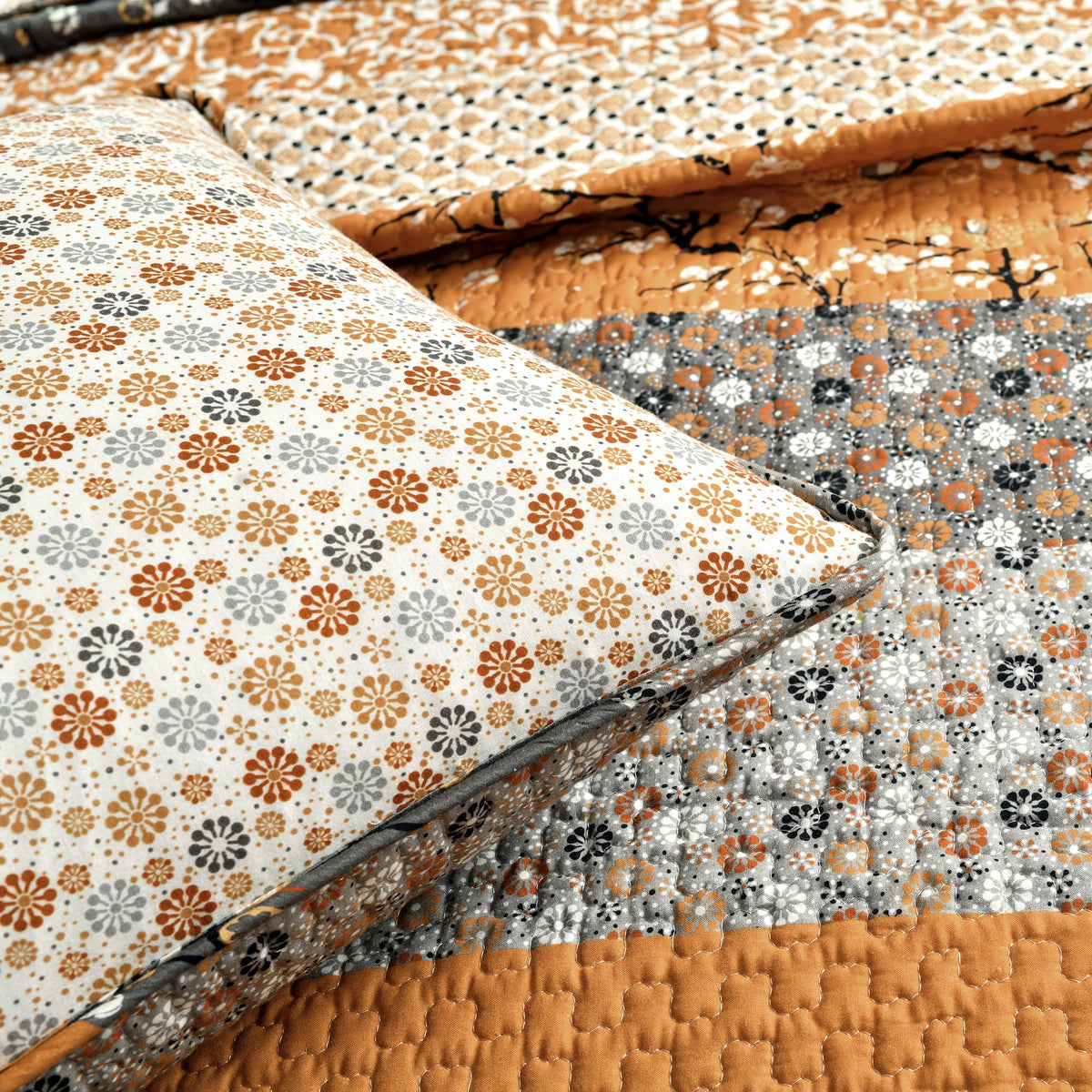 LushDecor Royal Empire Quilt Set - view 21