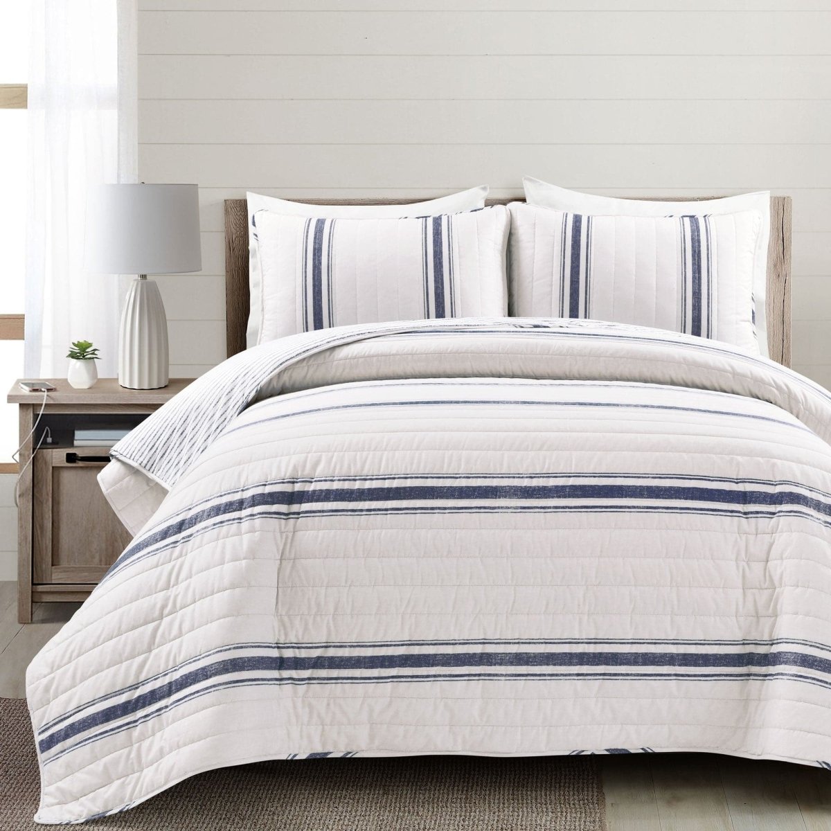 LushDecor Farmhouse Stripe Reversible Cotton Quilt Set in Navy