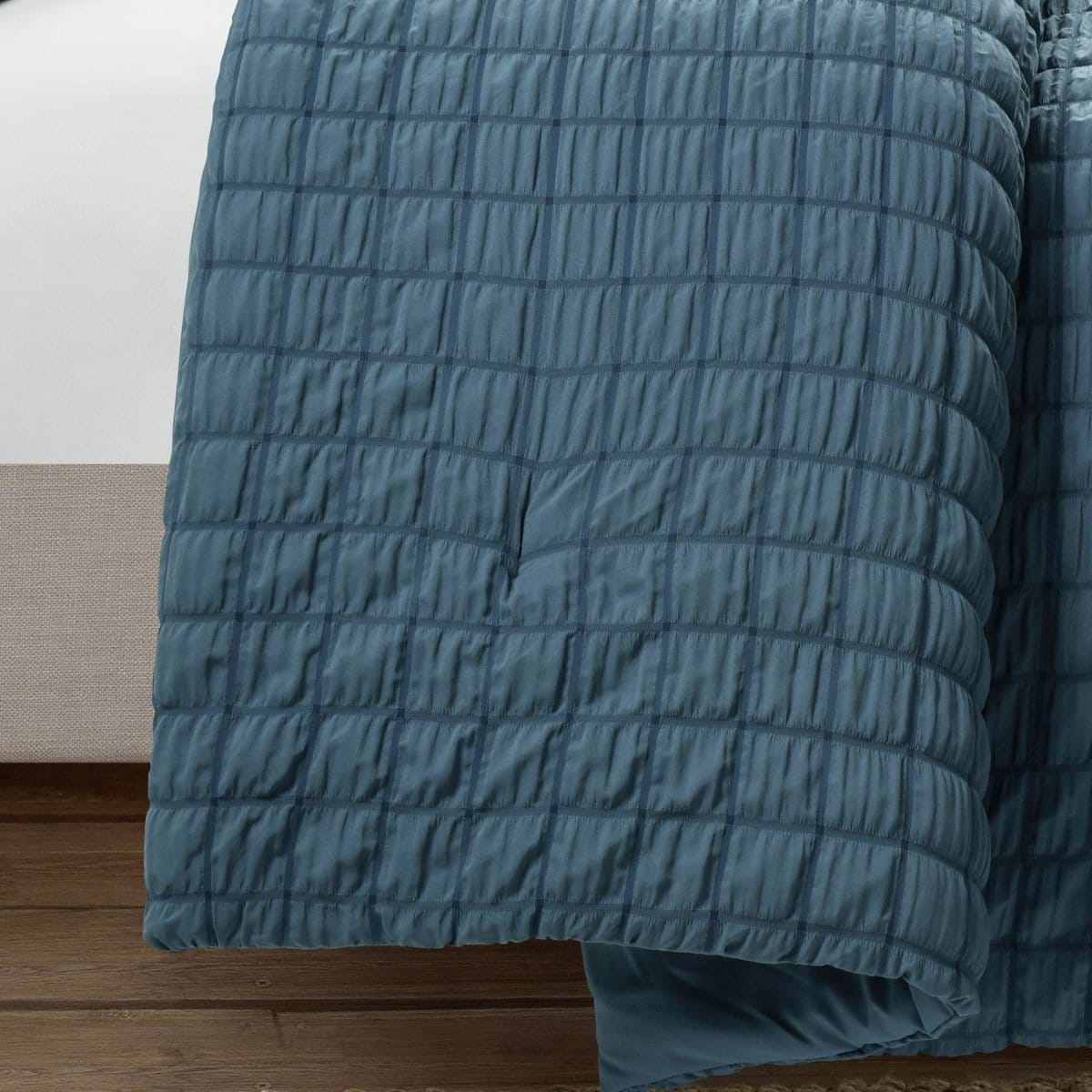 LushDecor Crinkle Textured Dobby Comforter Set - view 11