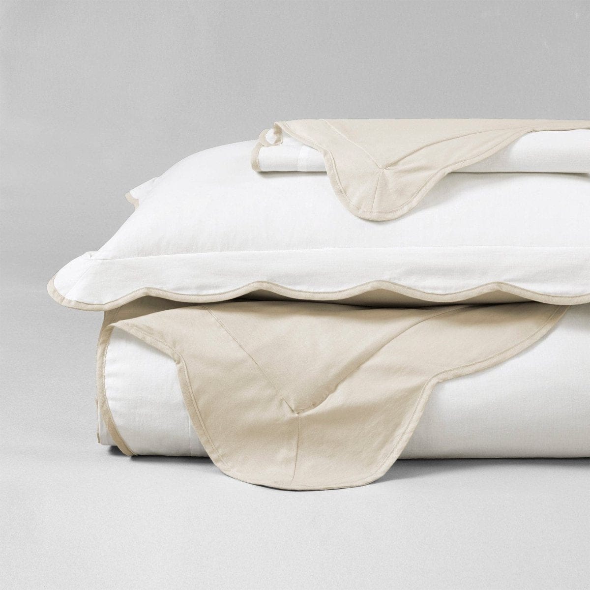LushDecor Coastal Chic Scalloped Edge 100% Cotton Reversible Duvet Cover Set - view 8