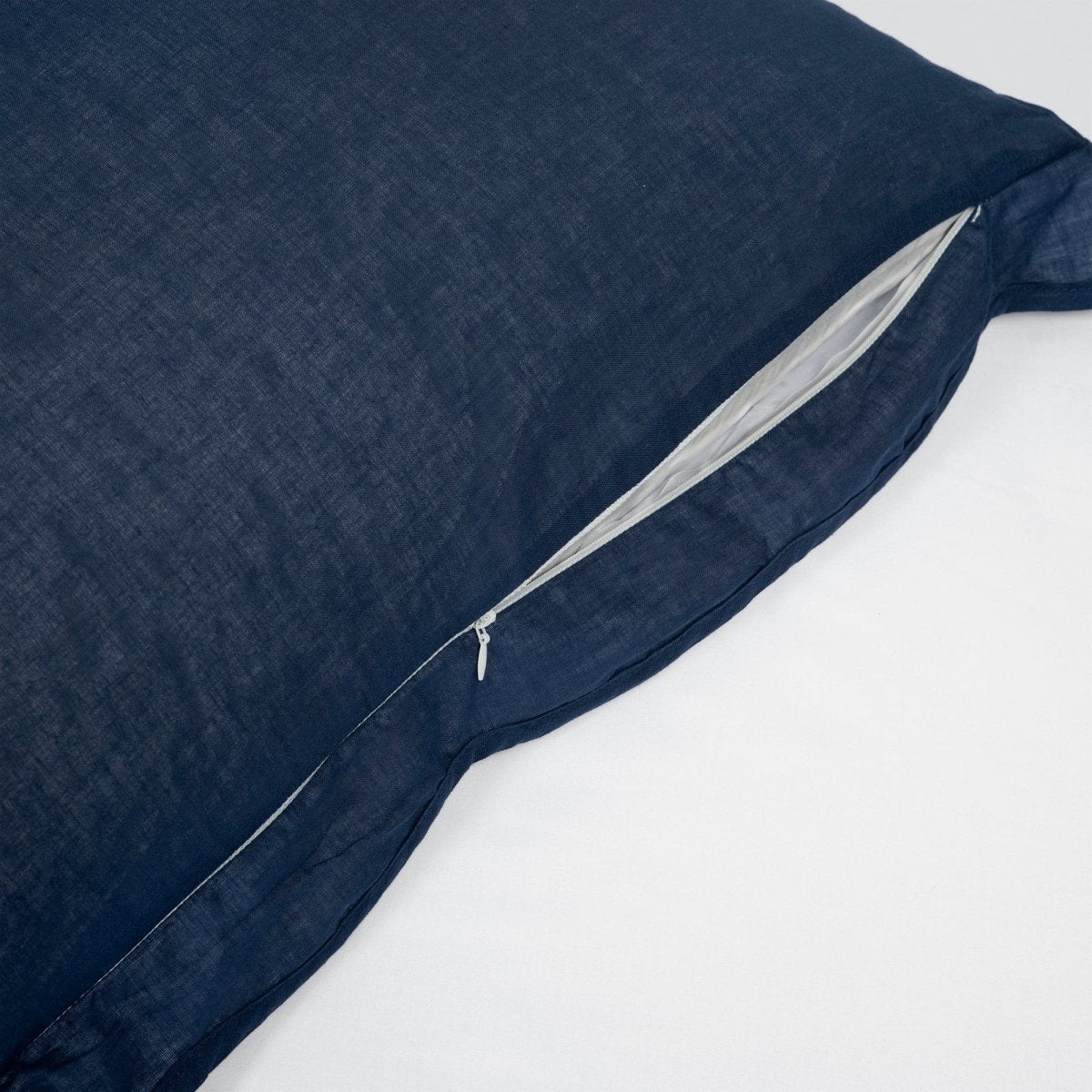 LushDecor Coastal Chic Scalloped Edge 100% Cotton Reversible Duvet Cover Set - view 20