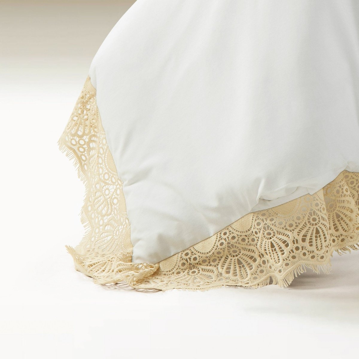 Scalloped Lace Cotton Duvet Cover 3 Piece Set