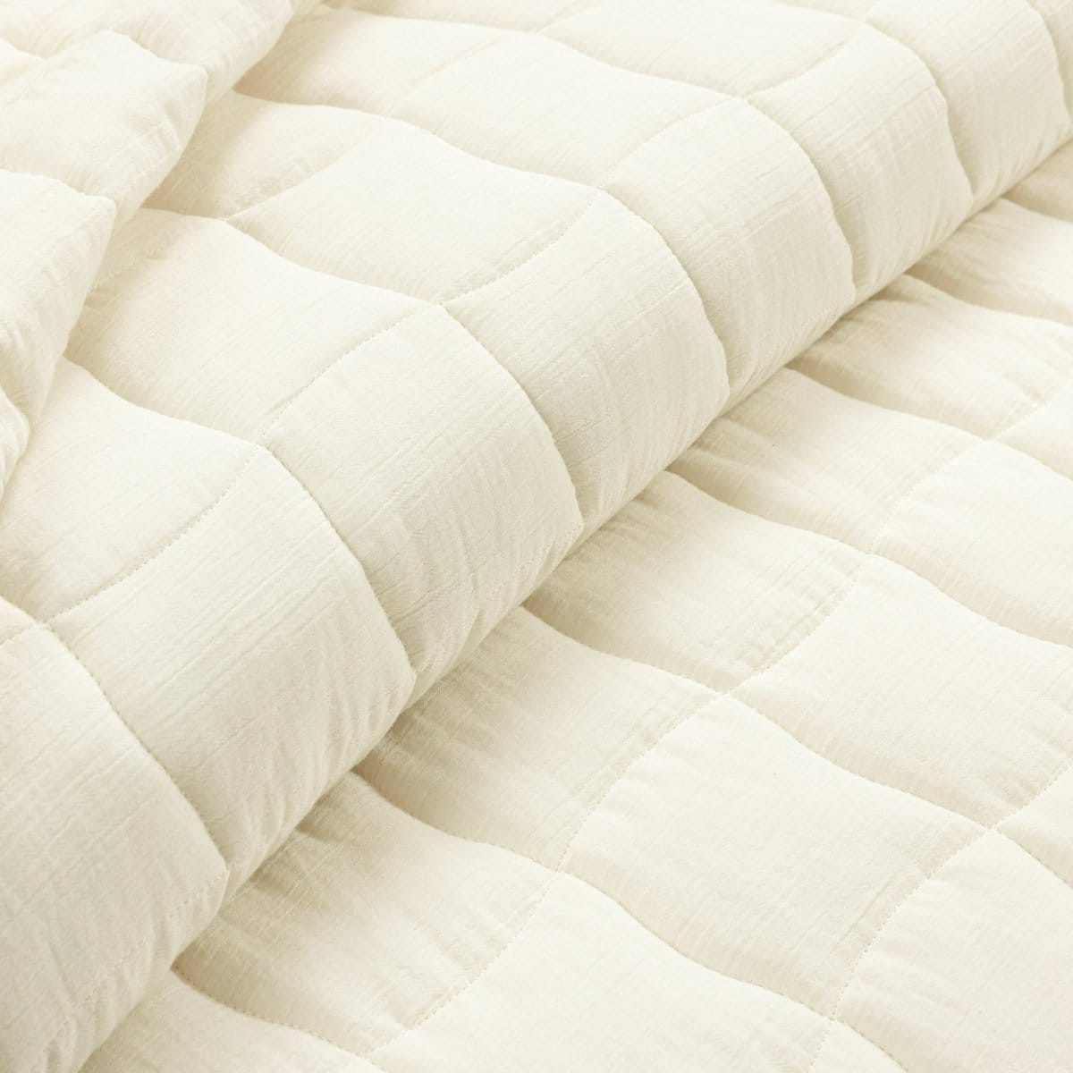 LushDecor Cloud Gauze 3 Piece Quilt Set - view 9