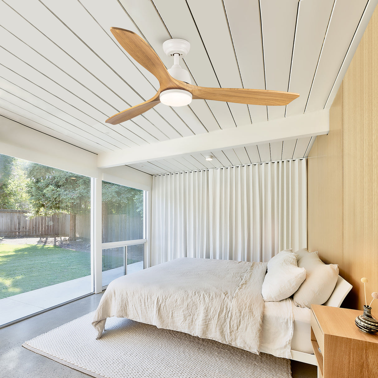 YUHAO 52-Inch Integrated LED Ceiling Fan with Remote Control