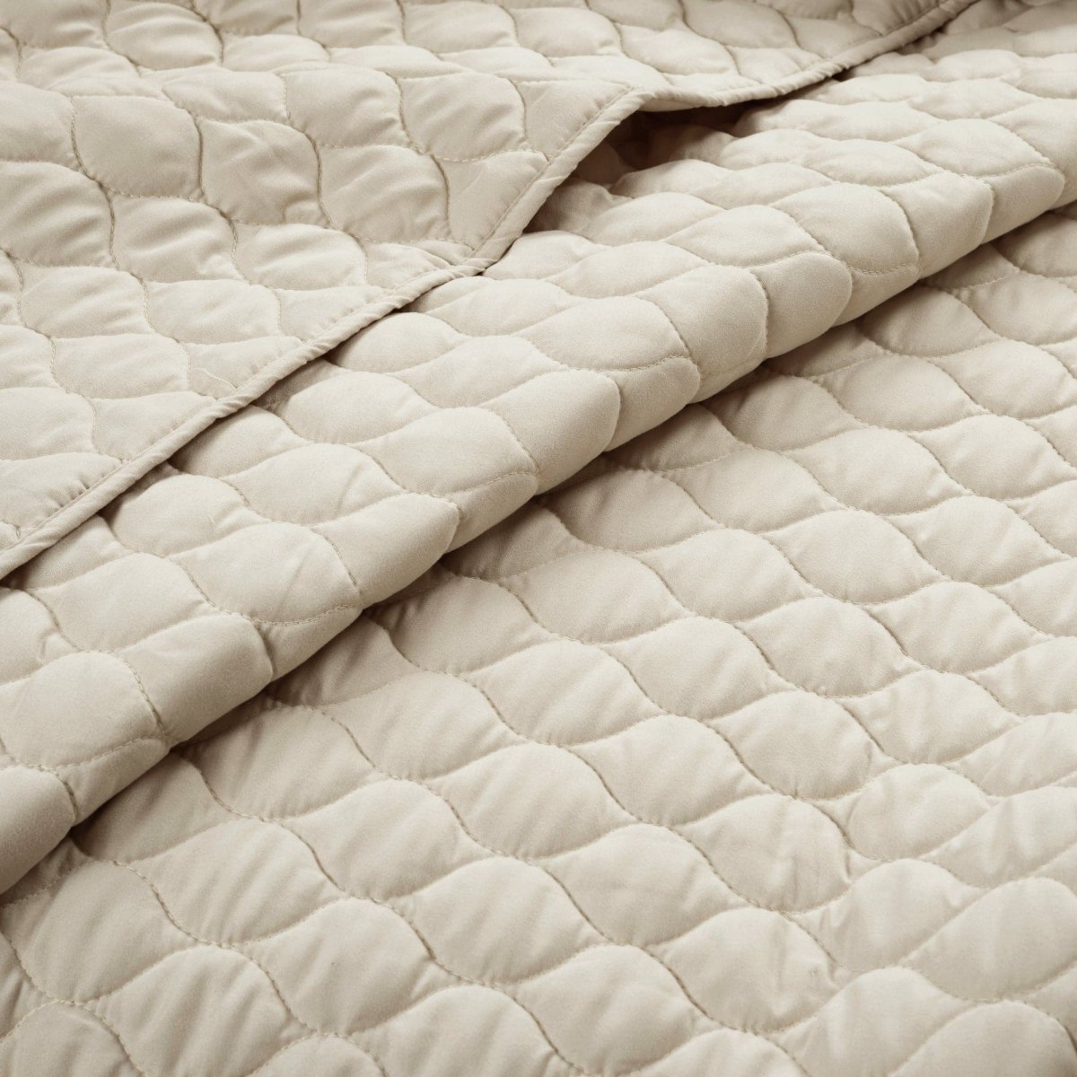 LushDecor Ella Ruffle Lace 3 Piece Quilt Set