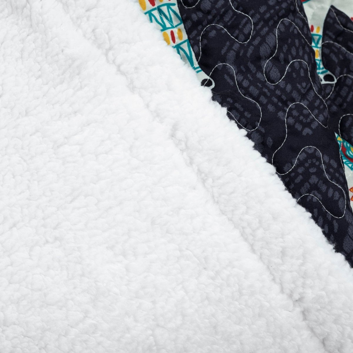 Hati Elephants Sherpa Throw