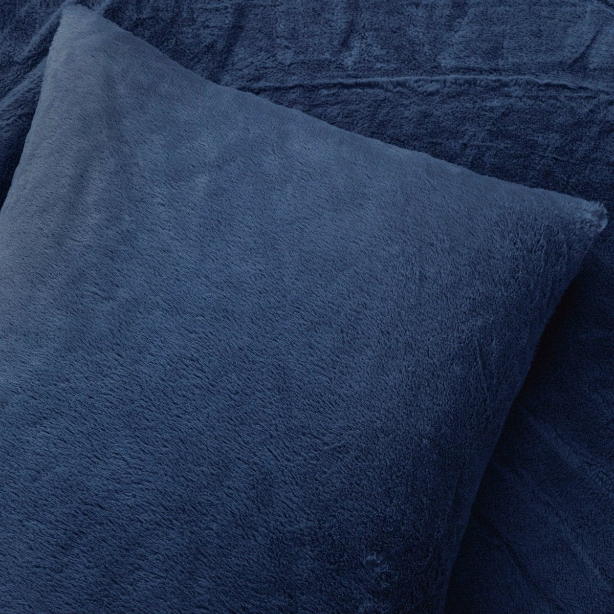 LushDecor Modern Solid Ultra Soft Faux Fur Comforter Bed In A Bag - view 16