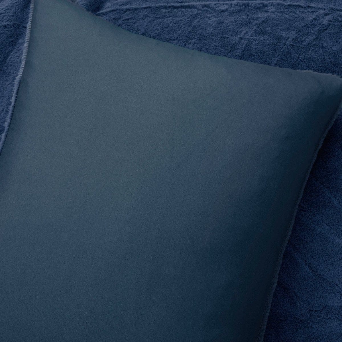 LushDecor Modern Solid Ultra Soft Faux Fur Comforter Bed In A Bag - view 17