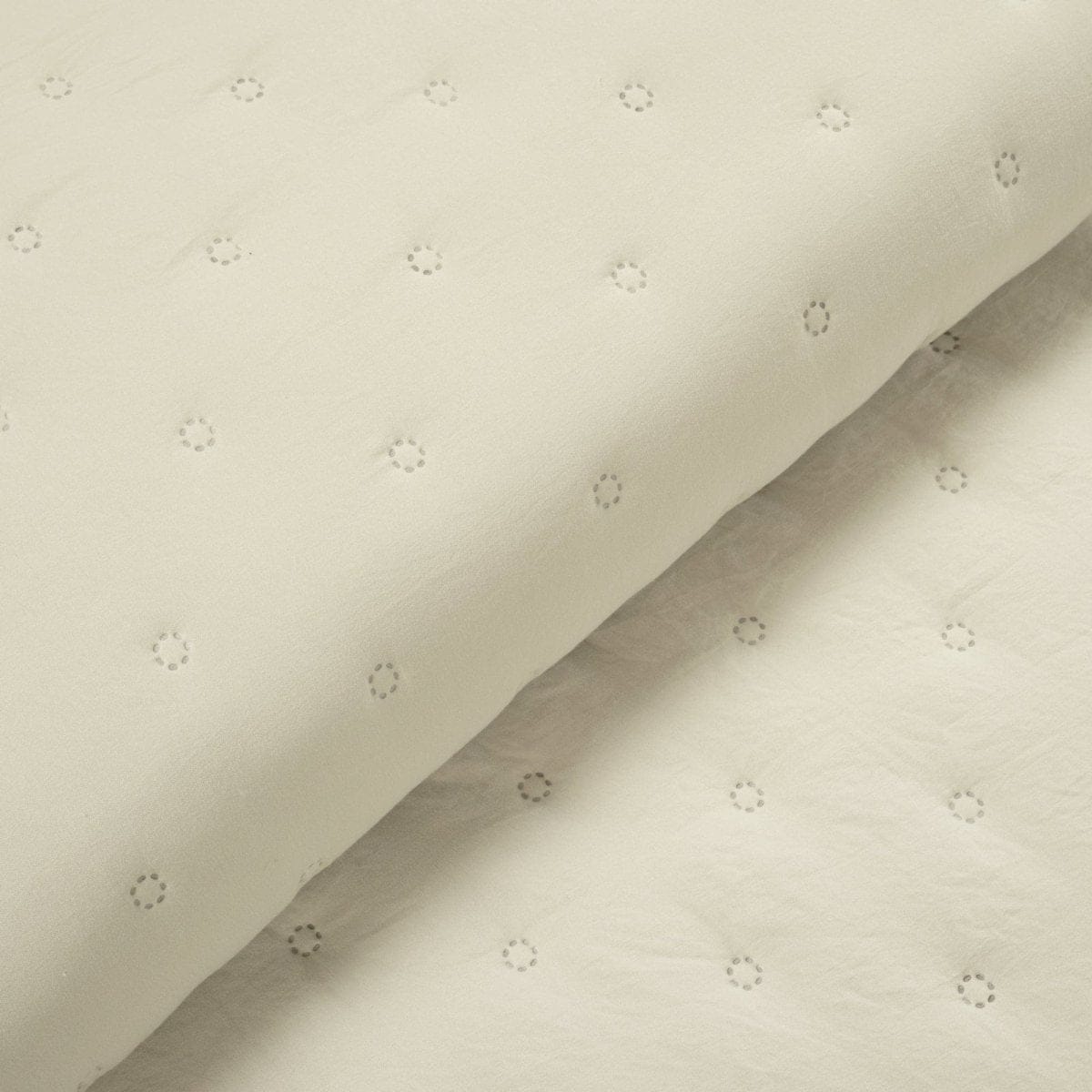 LushDecor Reyna Ruffle Reversible Oversized 3 Piece Quilt Set - view 7
