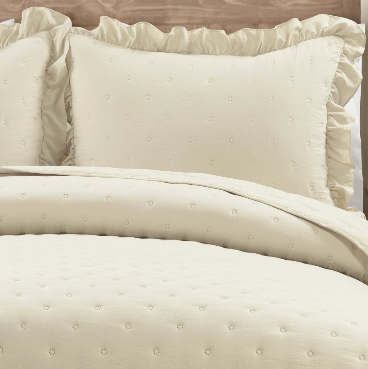 LushDecor Reyna Ruffle Reversible Oversized 3 Piece Quilt Set - view 8