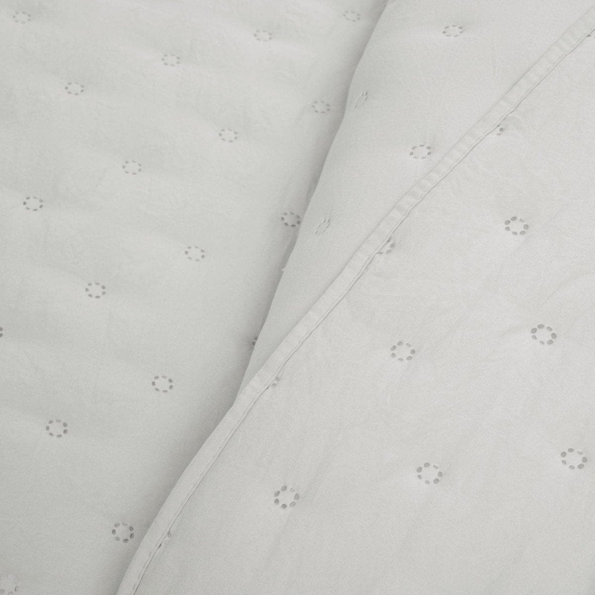 LushDecor Reyna Ruffle Reversible Oversized 3 Piece Quilt Set - view 5