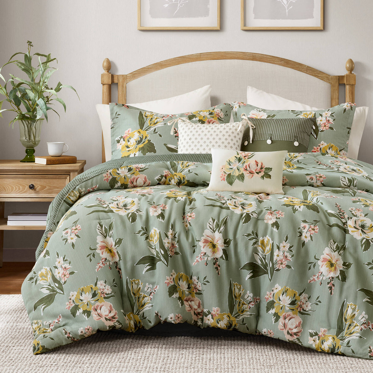 7-Piece Cal King Vin Floral Comforter Set