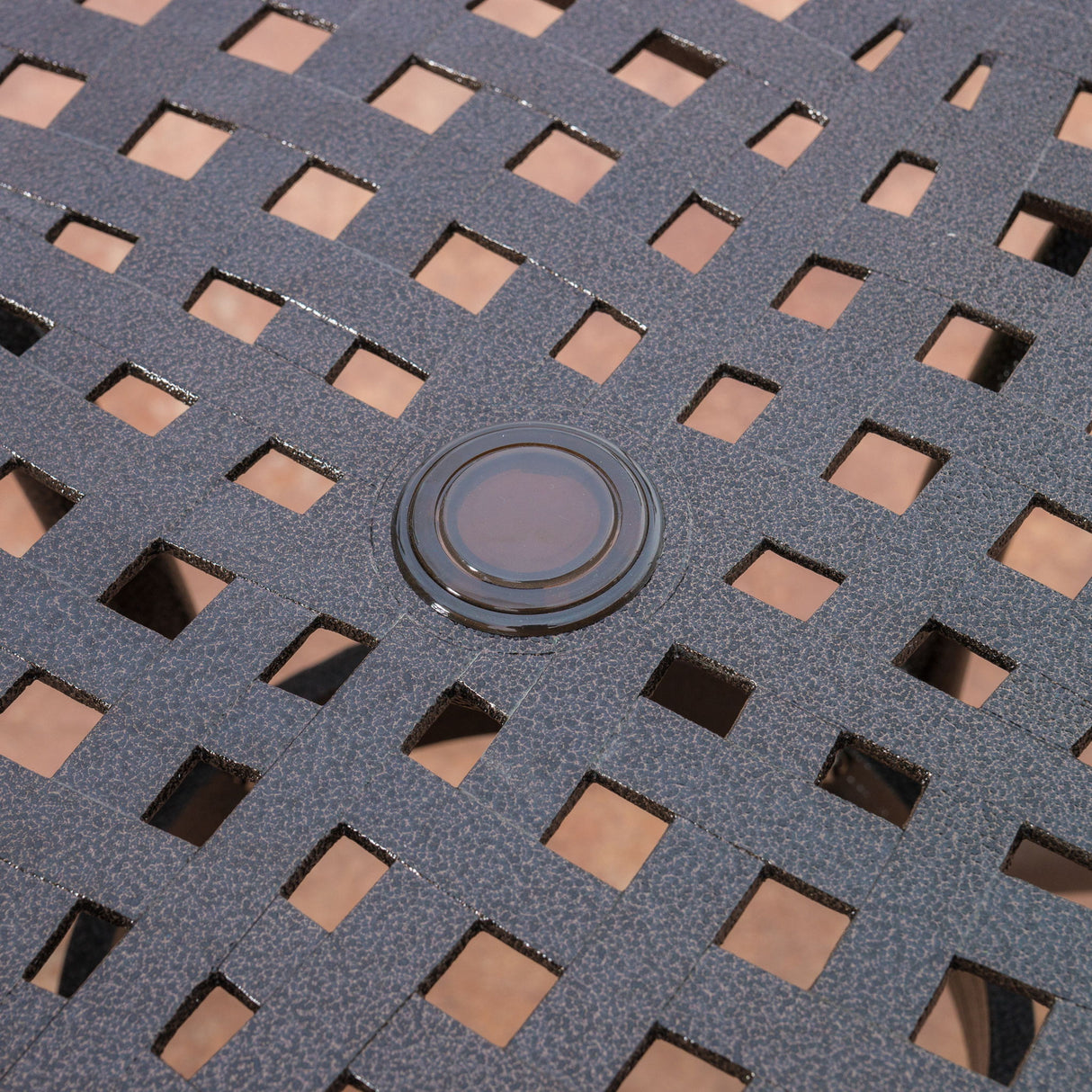 Tranquilius - Outdoor Round Dining Table With Lattice Tabletop, Umbrella Hole And Curved Legs