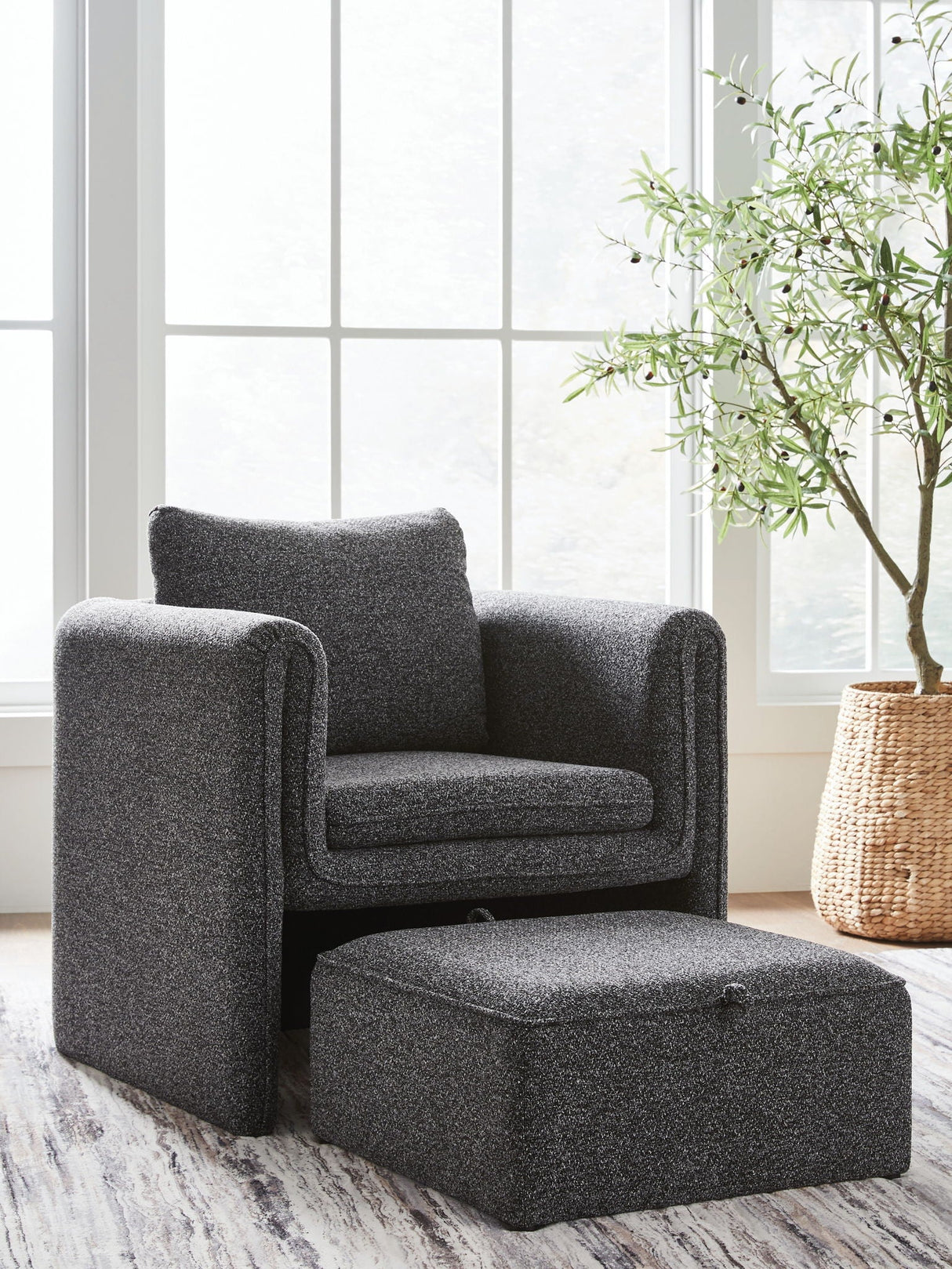 Vreni - Accent Chair - Charcoal / Black - Best Buy Furniture