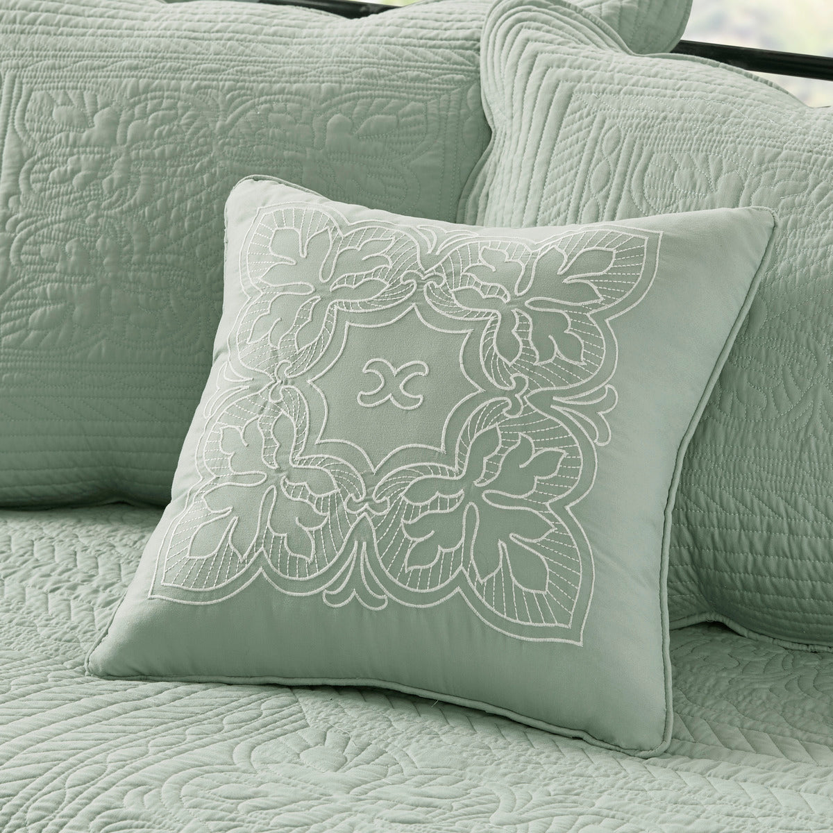6 Piece Reversible Scalloped Edge Daybed Cover Set - Seafoam
