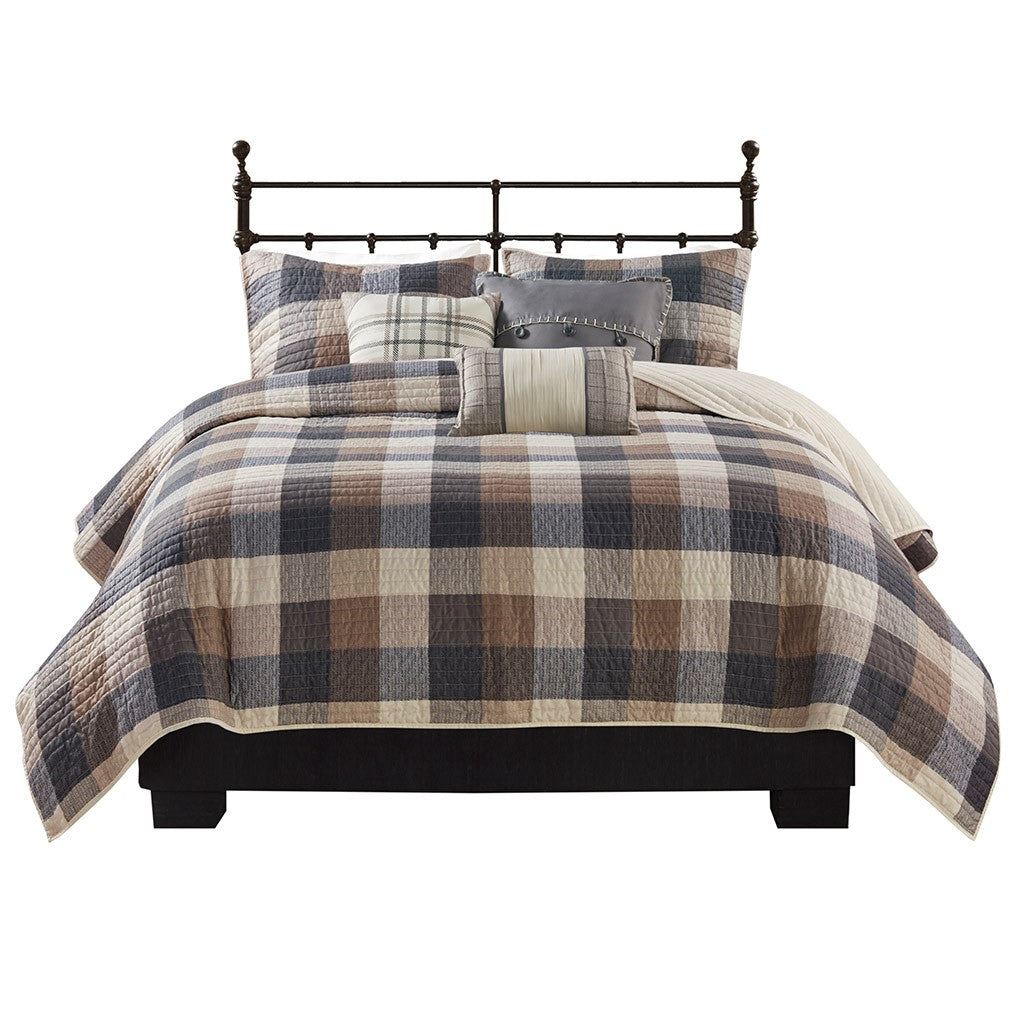 6 Piece Printed Herringbone Quilt Set with Throw Pillows