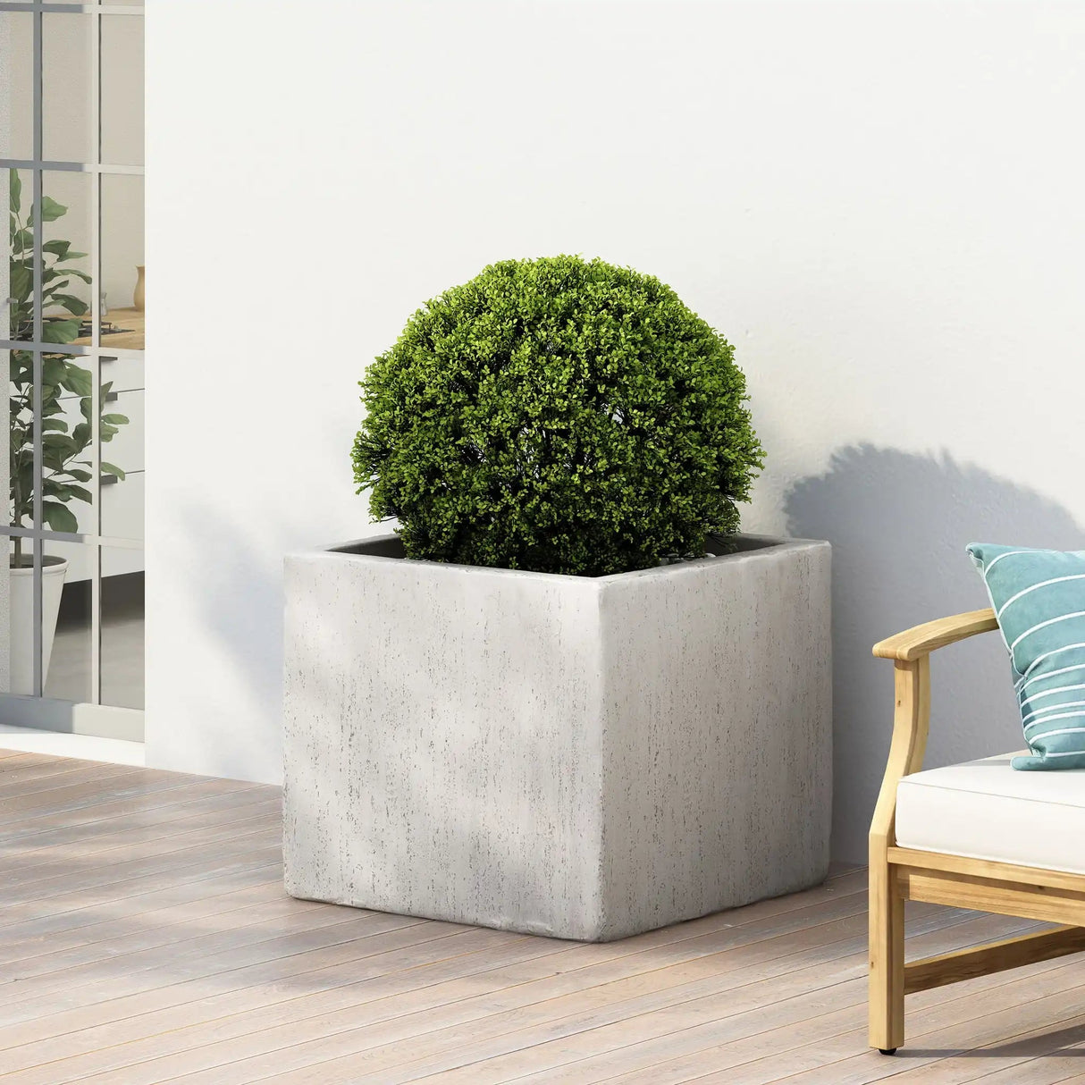 Modern Outdoor Planter - Best Buy Furniture