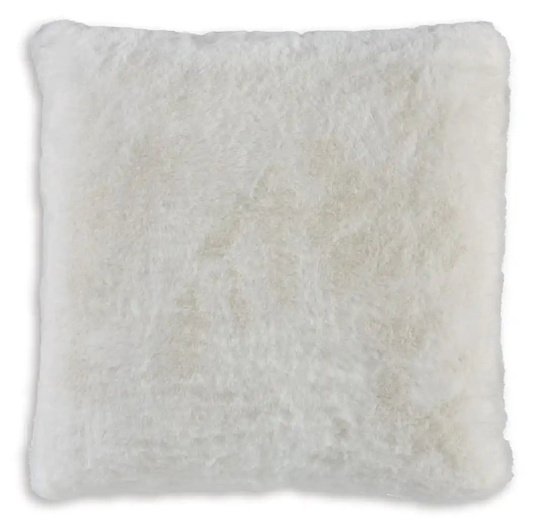 Gariland - Faux Fur Pillow