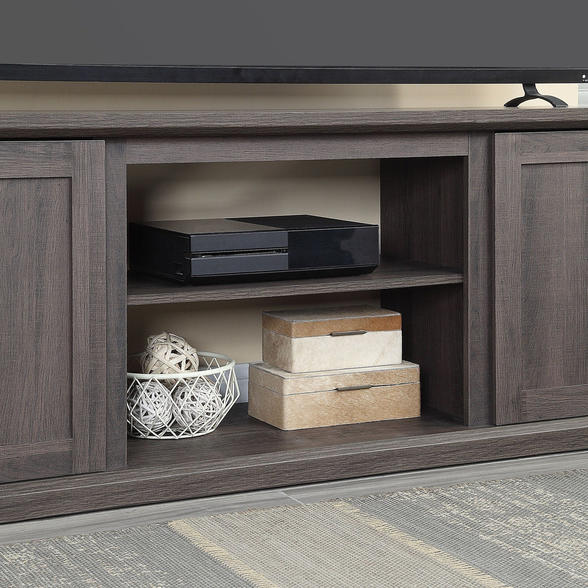 Franklin - TV Stand