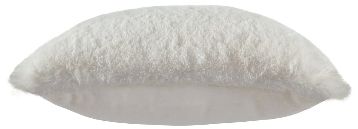 Gariland - Faux Fur Pillow - Best Buy Furniture