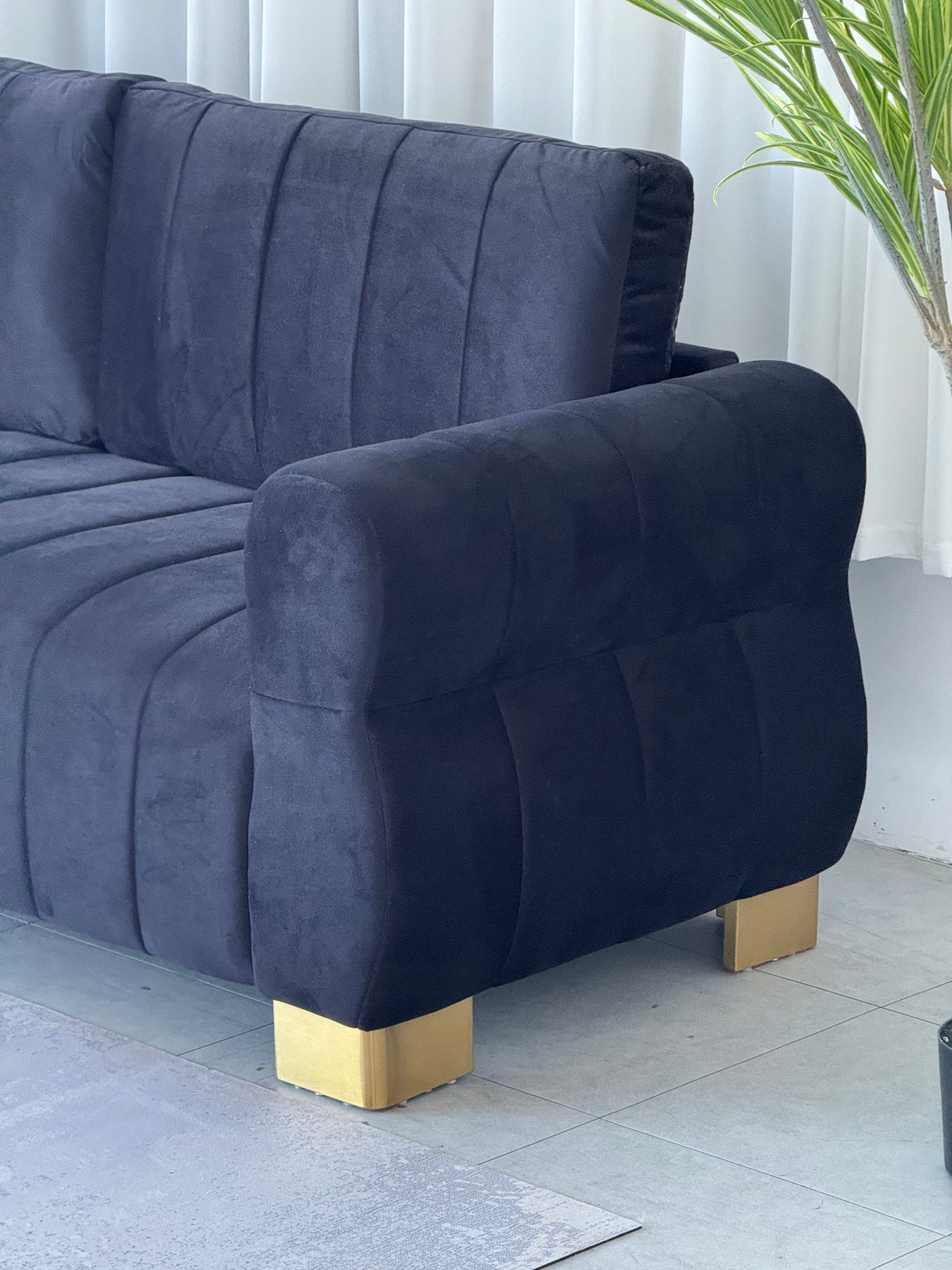 FX-P56-BKT Velvet Sofa with Golden Metal Legs