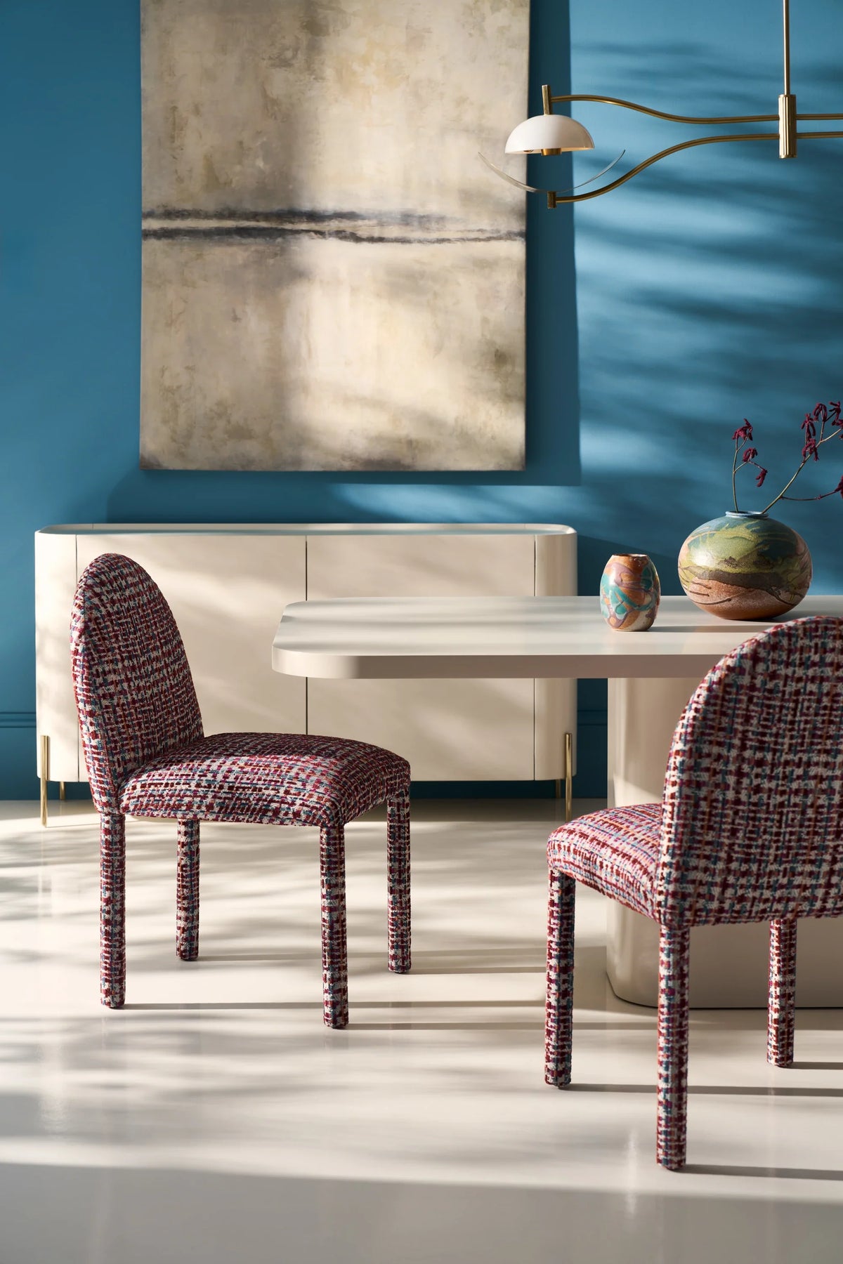Atom Dining Table