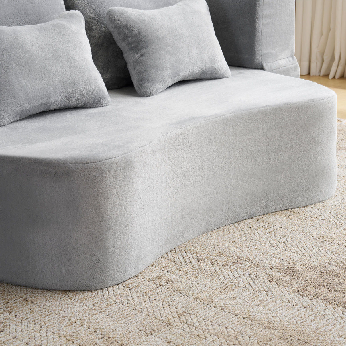 Modern Floor Sofa With 4 Pillows