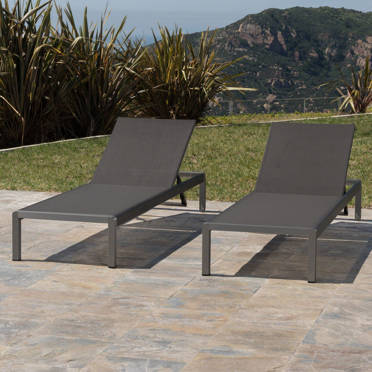 Outdoor Patio Chaise Lounge With 5 Reclining Positions - Best Buy Furniture