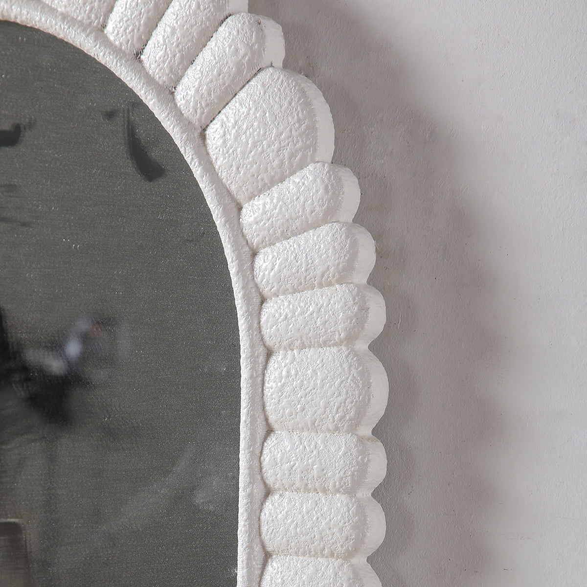 24"x36" Oval Scalloped Wall Mirror