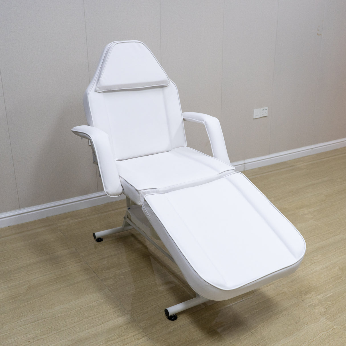 Tattoo Chair for Client - Adjustable 3-Section Lash Tattoo Bed