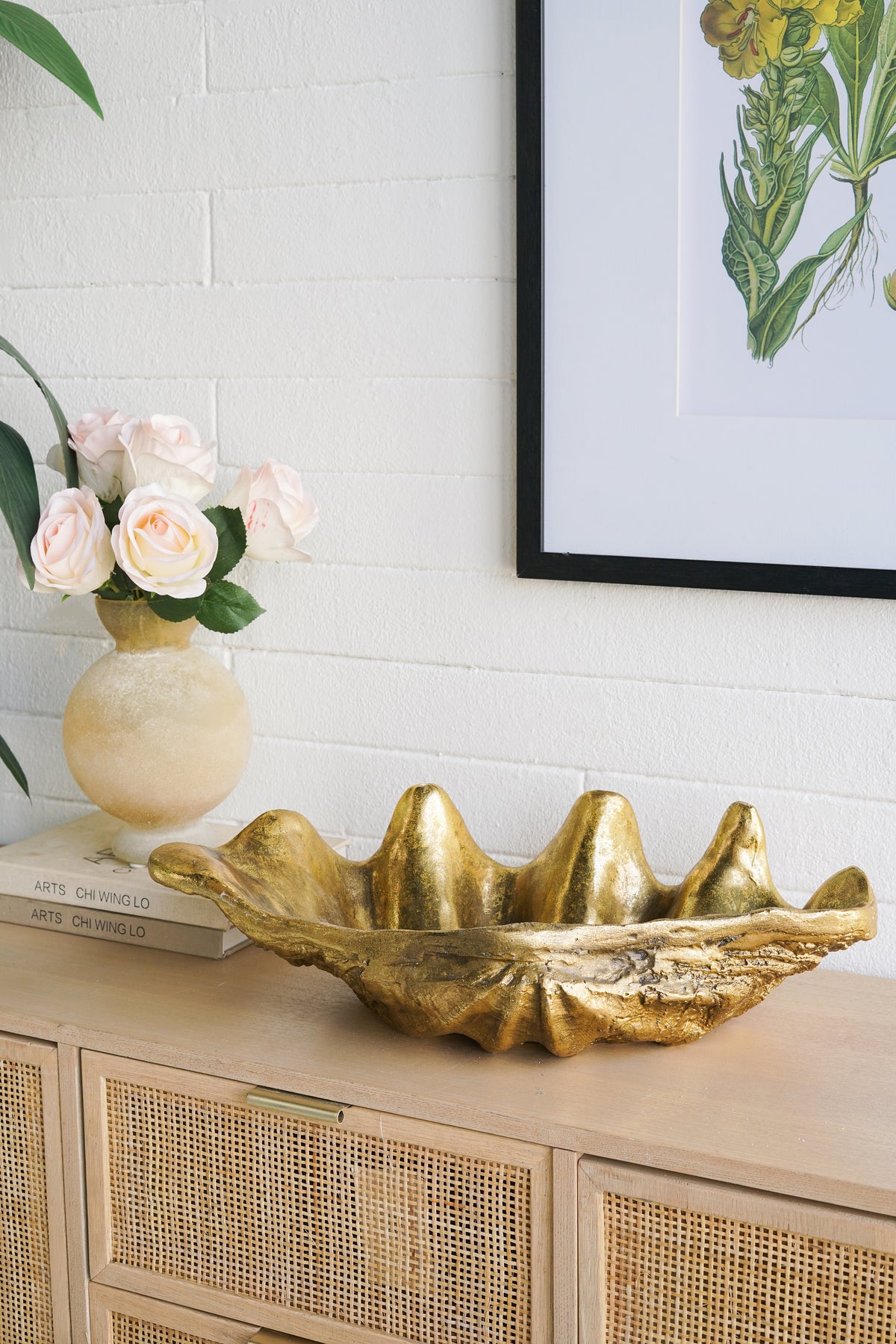 19.7x10.6x5.5" Decorative Shell Bowl