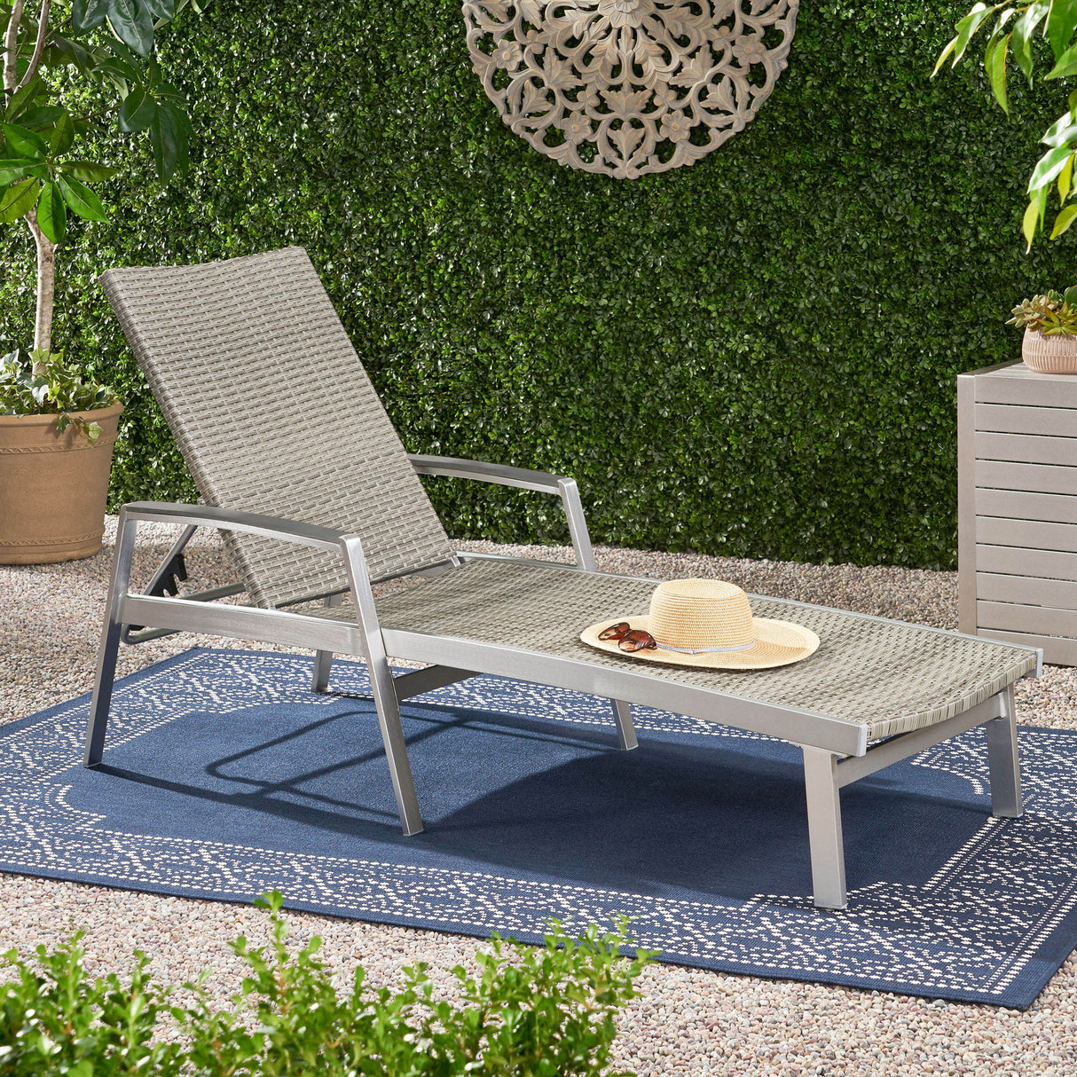 Oxton - Chaise Lounge