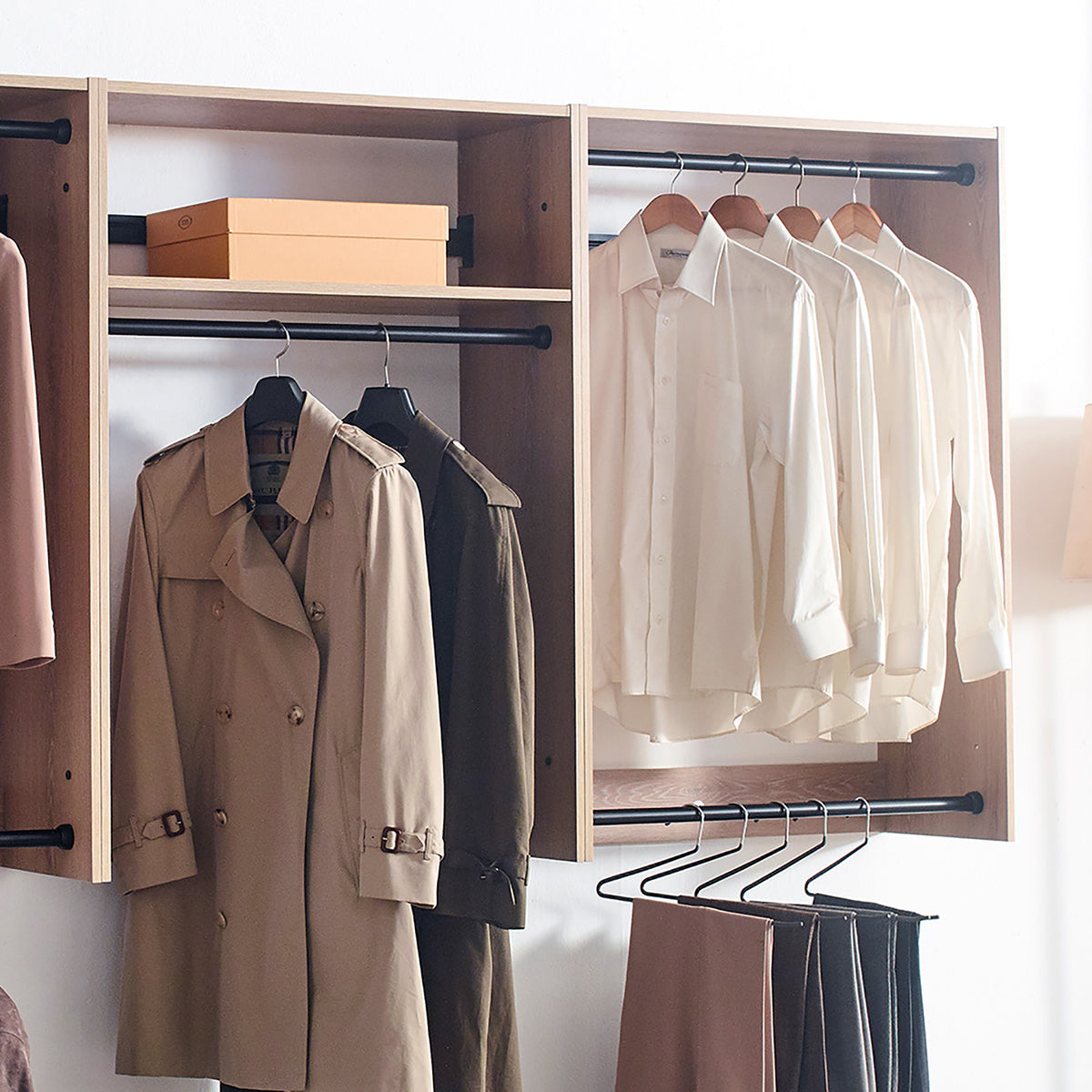 Devi Walk-In Closet
