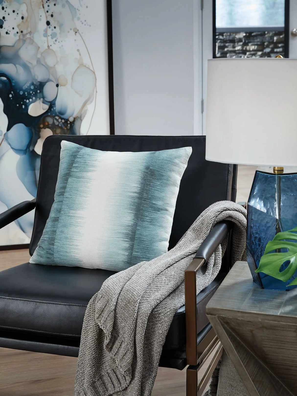 Elonwich - Pillow - Best Buy Furniture