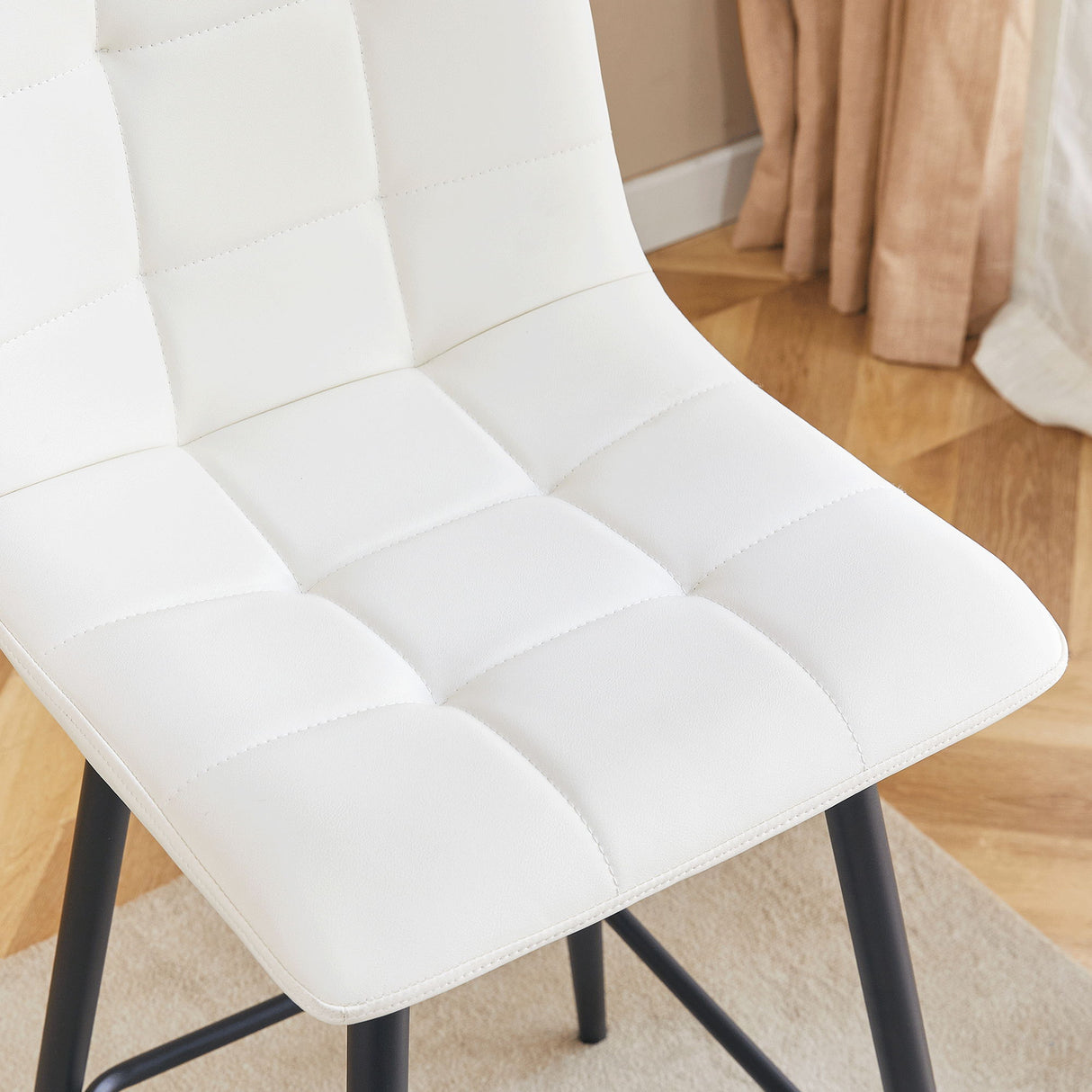 Bar Chair Set Comfortable With Metal Legs And Ergonomic Design