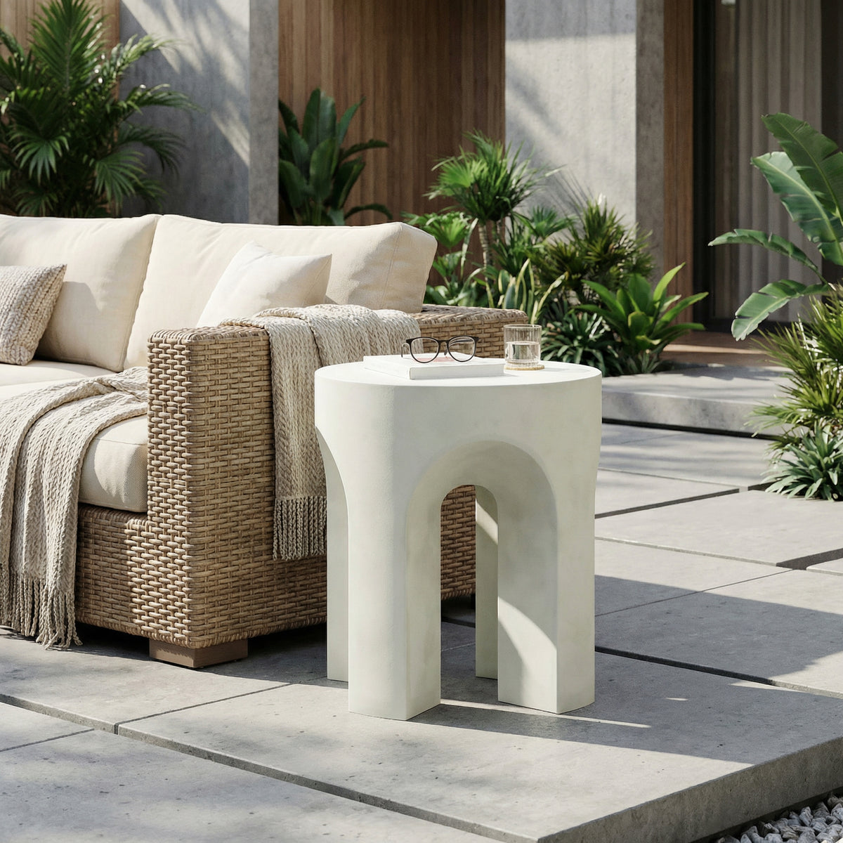 Outdoor MGO Round Top Side Table/End Table, Antique White