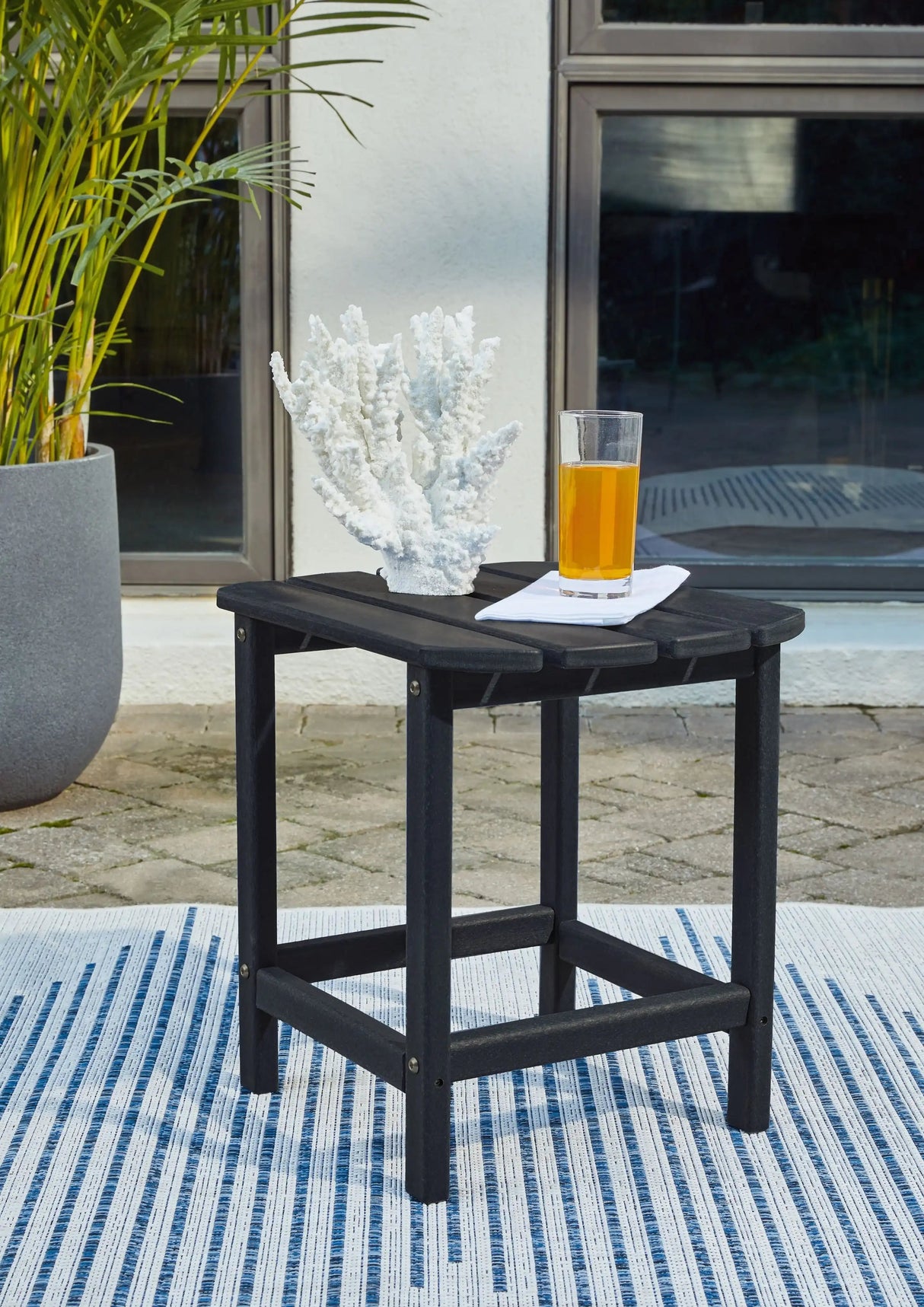 Sundown Treasure - Outdoor End Table - Best Buy Furniture