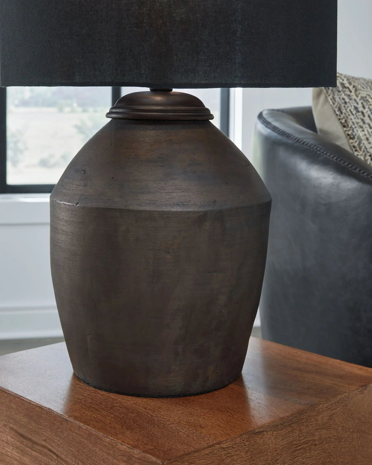 Naareman - Terracotta Table Lamp - Metallic Black - Best Buy Furniture