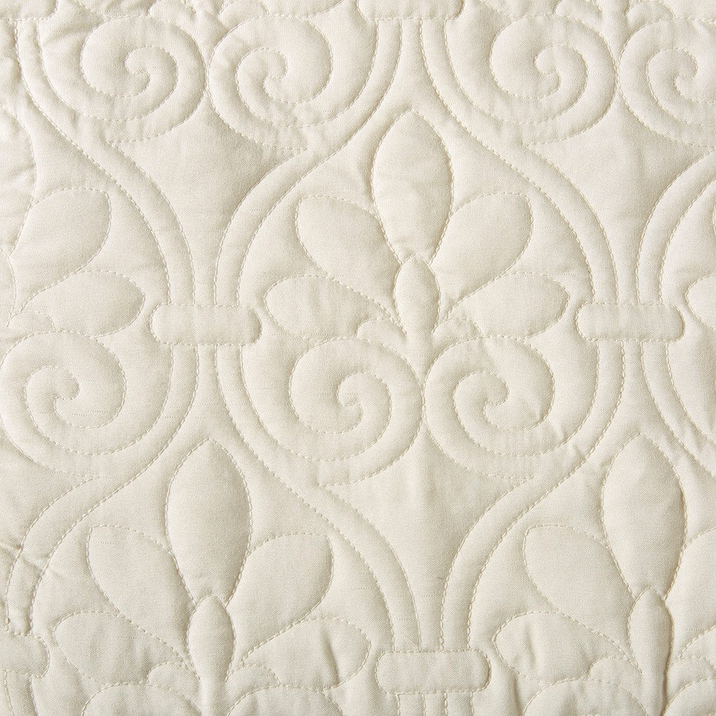 3 Piece Split Corner Pleated Quilted Bedspread