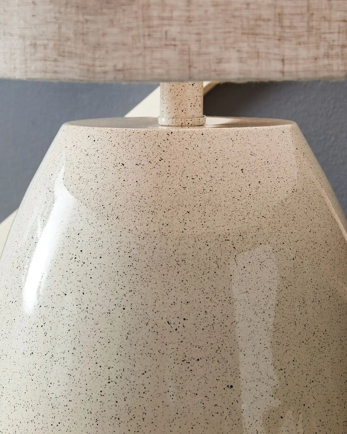 Linas - Metal Table Lamp - Cream / Beige - Best Buy Furniture