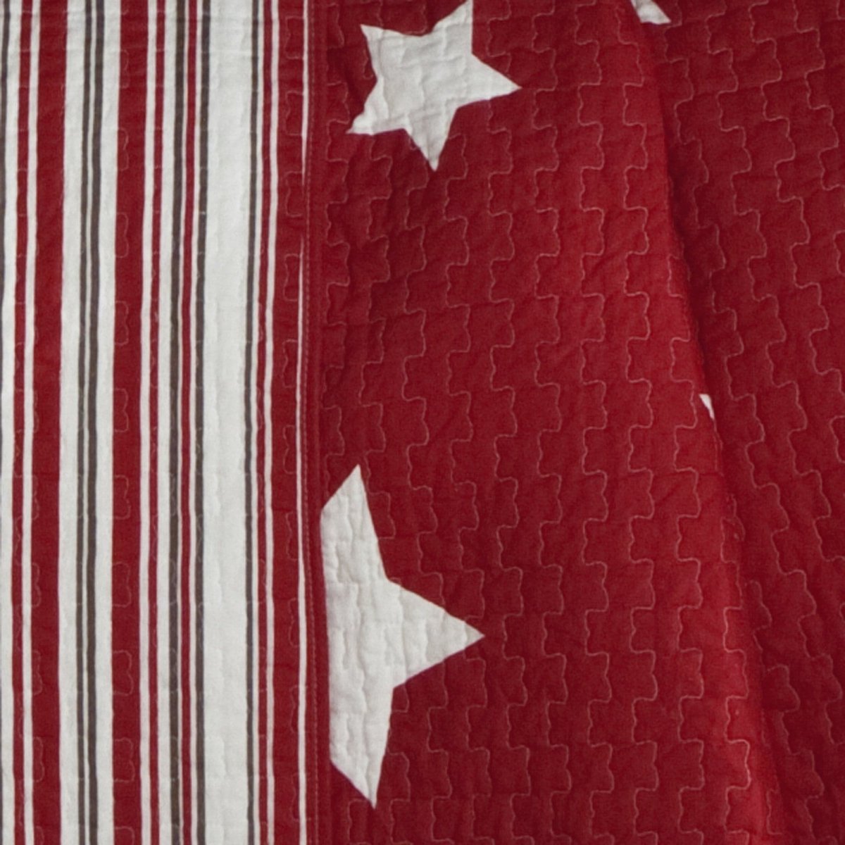 Star Reviersible 2 Piece Quilt Set Twin Size