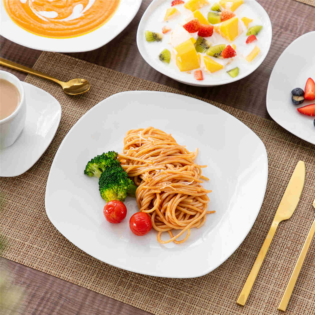 Elisa 36 Piece Dinnerware Set