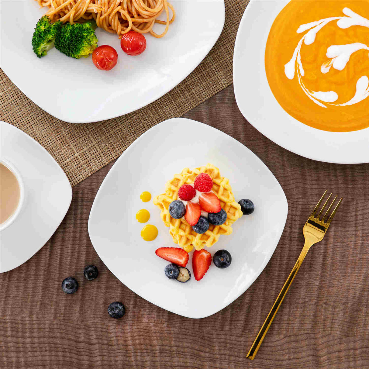 Elisa 36 Piece Dinnerware Set