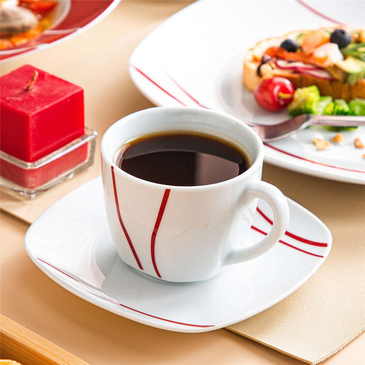 Felisa 30 Piece Dinnerware Set