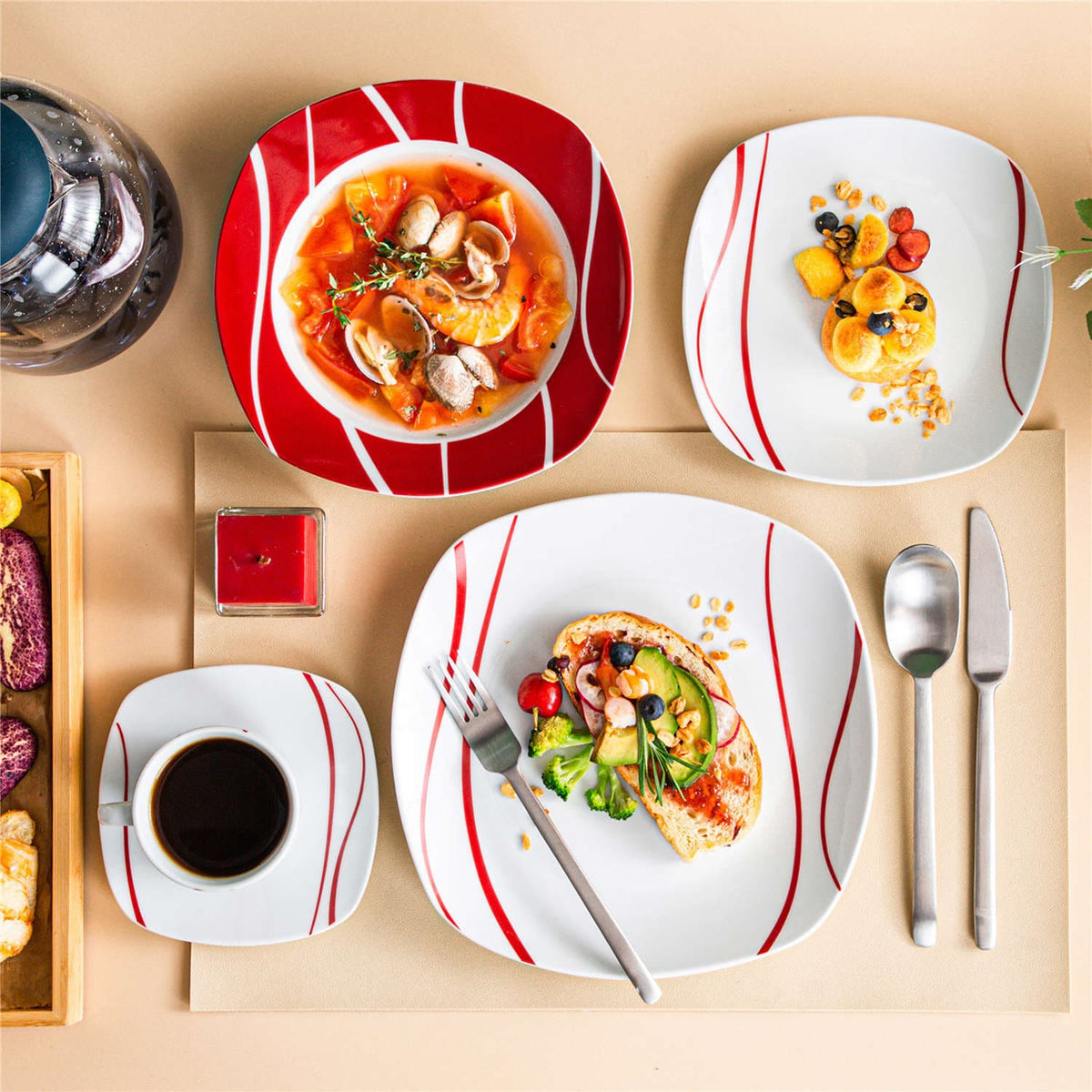 Felisa 30 Piece Dinnerware Set